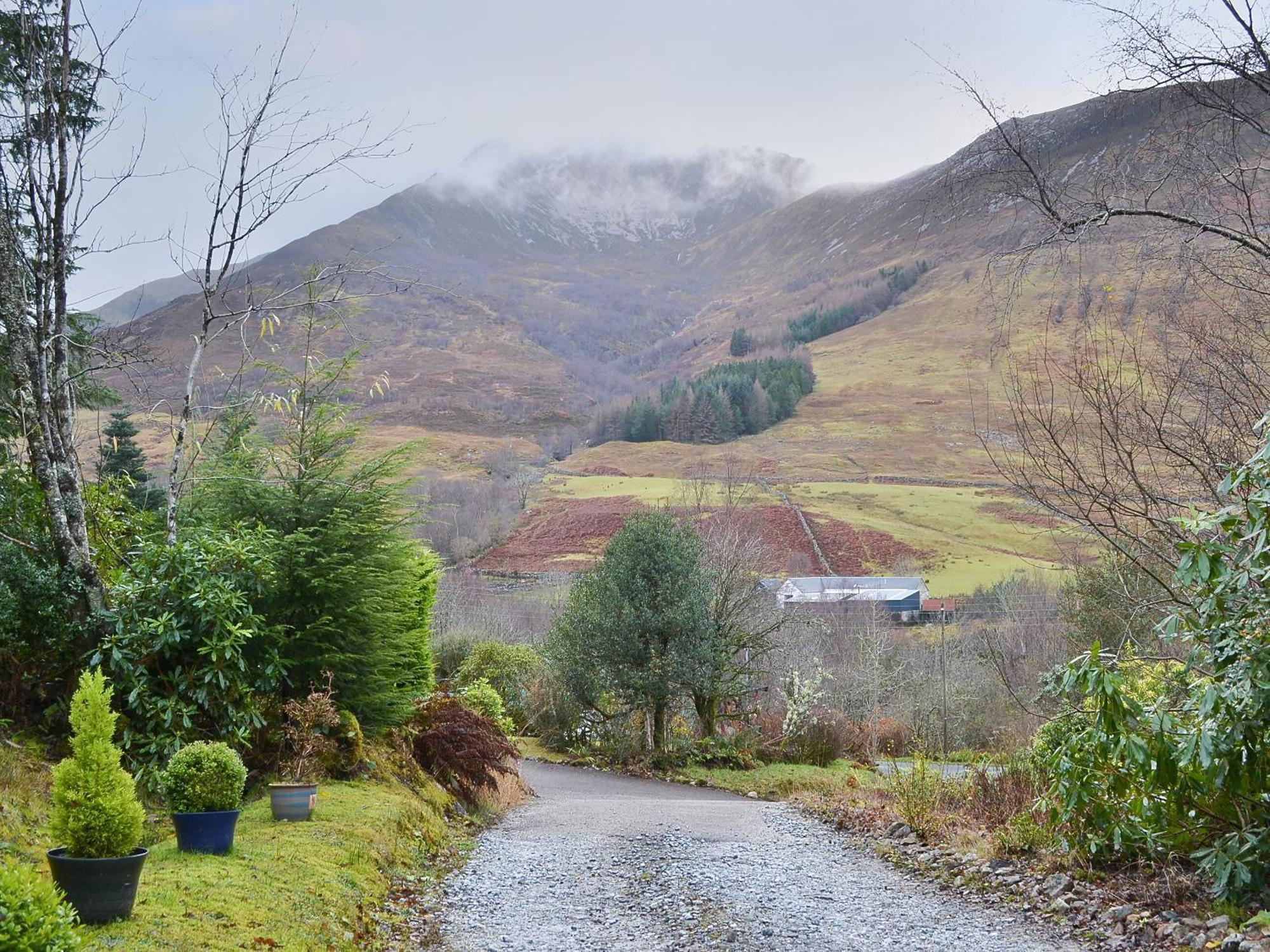 Pine Marten Cottage Ballachulish Exterior photo